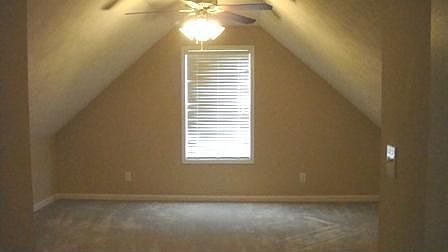 2nd image of 1228 Viewmont Dr #D