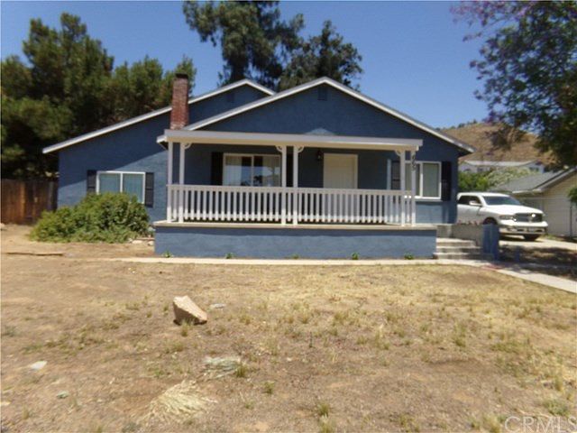 1st image of 665 Acacia St
