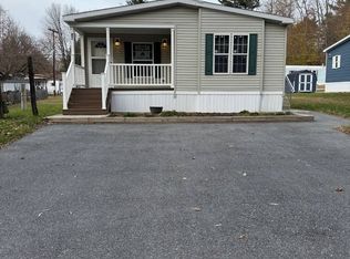 47 Horseshoe Cir, Clifton Park, NY 12065