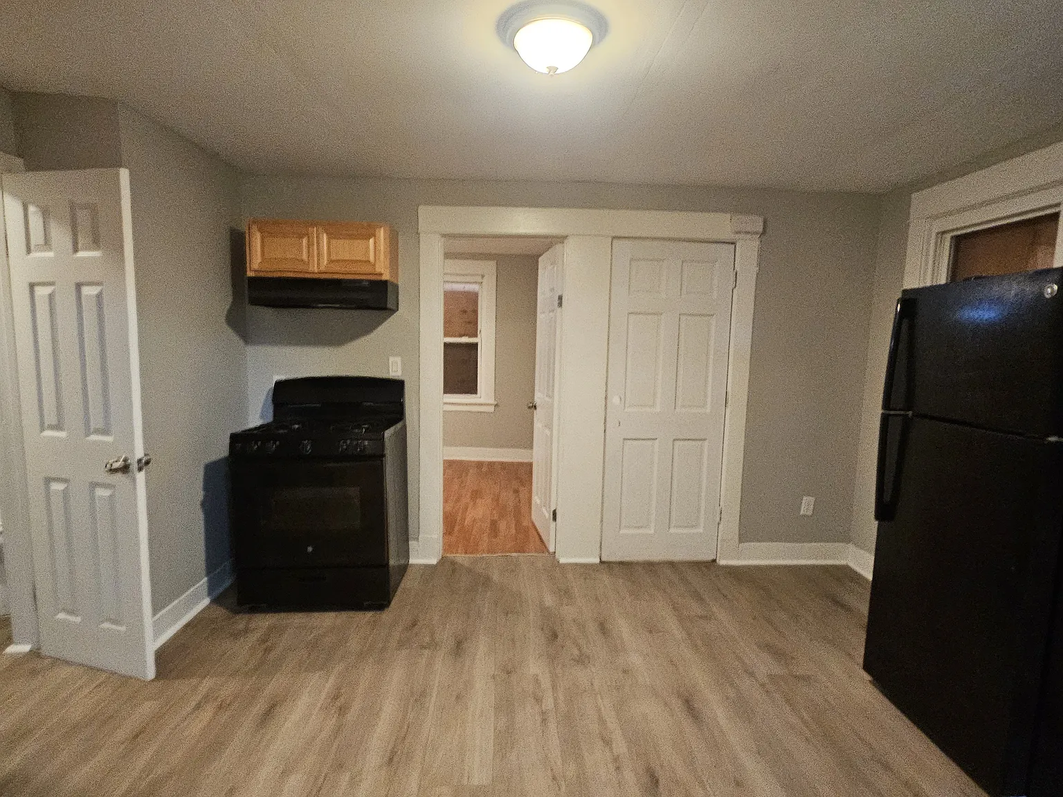 2 bed, $1,600 — Photo 1