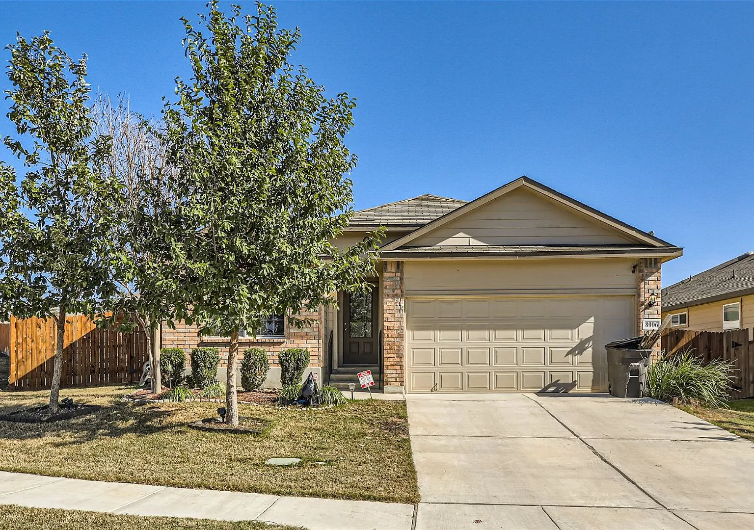 Home with an inground pool! Less than 4 miles from Lackland AFB — Photo 1