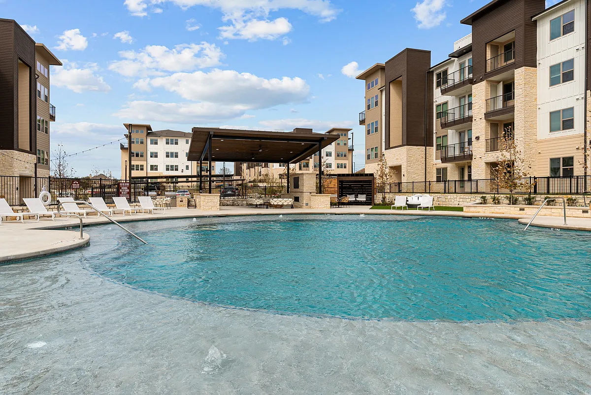 Building Photo - Atlantica at Alamo