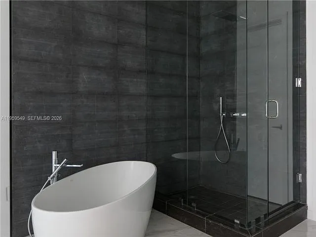 480 NE 31st St #Penthouse 5101 — Photo 18
