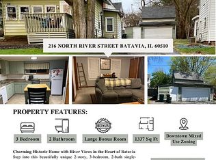 216 N River St, Batavia, IL 60510