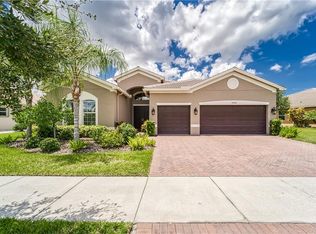 16260 Diamond Bay Dr, Wimauma, FL 33598