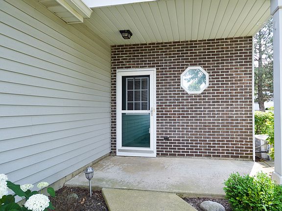 2nd image of 638 Woodhaven Dr