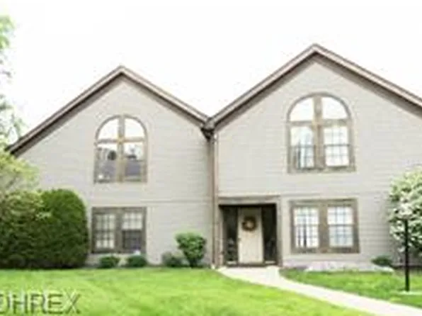 3871 Northwoods Ct NE Unit 6, Warren, OH 44483
