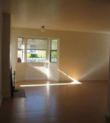 Living Room with Fireplac