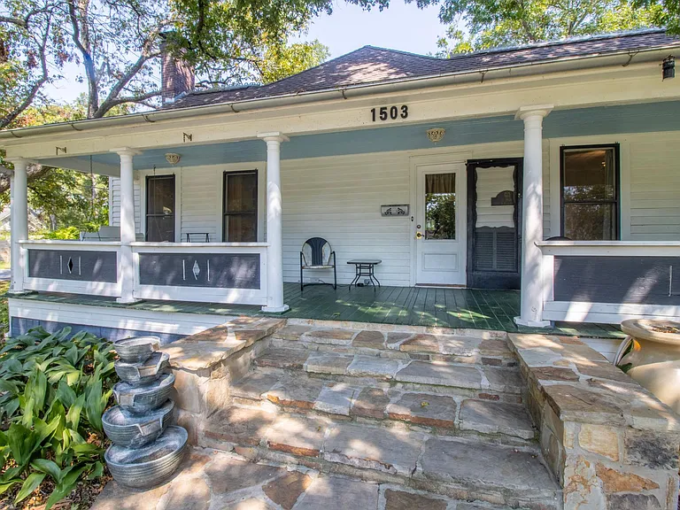 1503 S Elm St — Photo 4