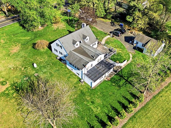 2nd image of 1904 Ark Rd