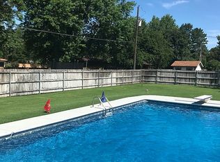 365 S Woodchuck Ln, Wichita, KS 67209