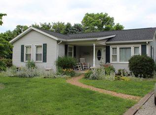 155 Linden Ave, Gnadenhutten, OH