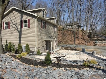 1st image of 1001 E River Dr