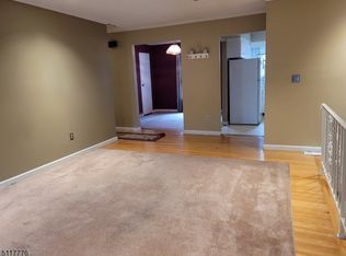 19 Briarwood Path, Clark, NJ 07066
