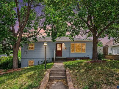 2002 Cedar St, Yankton, SD, 57078