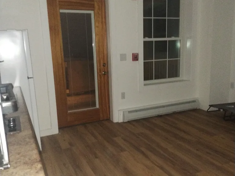 101 Main St #3 — Photo 9