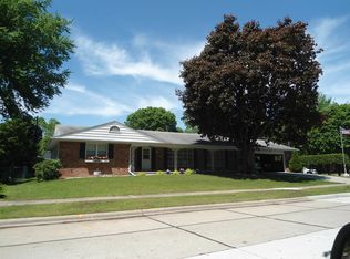 1507 Fairlawn St, Oshkosh, WI 54902