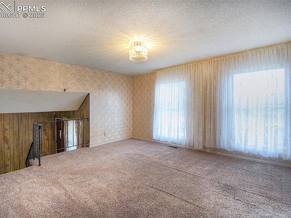 5th image of 2466 Payne Cir W