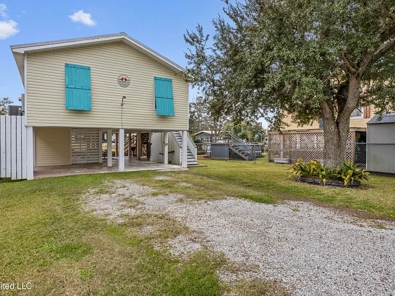 4081 Cardinal St — Photo 29