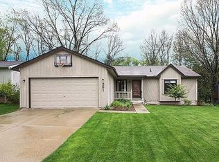 261 Woodlake Dr, Brighton, MI