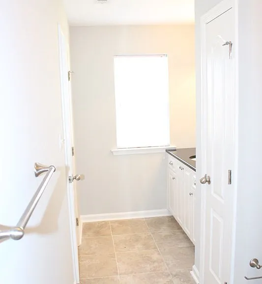 831 Erika Ln — Photo 37