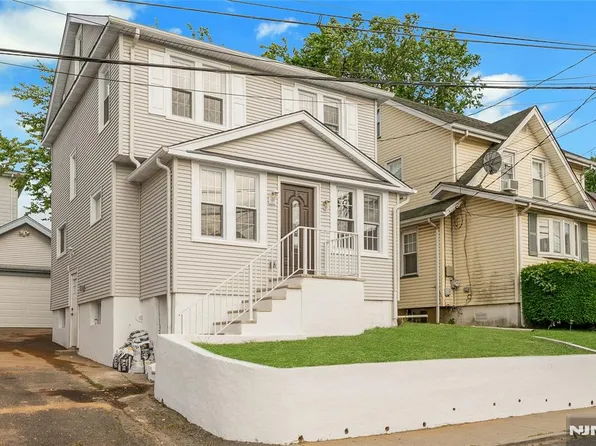319 2nd Pl, Bogota, NJ 07603