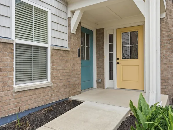 141 Old Pond Rd, Springboro, OH 45066