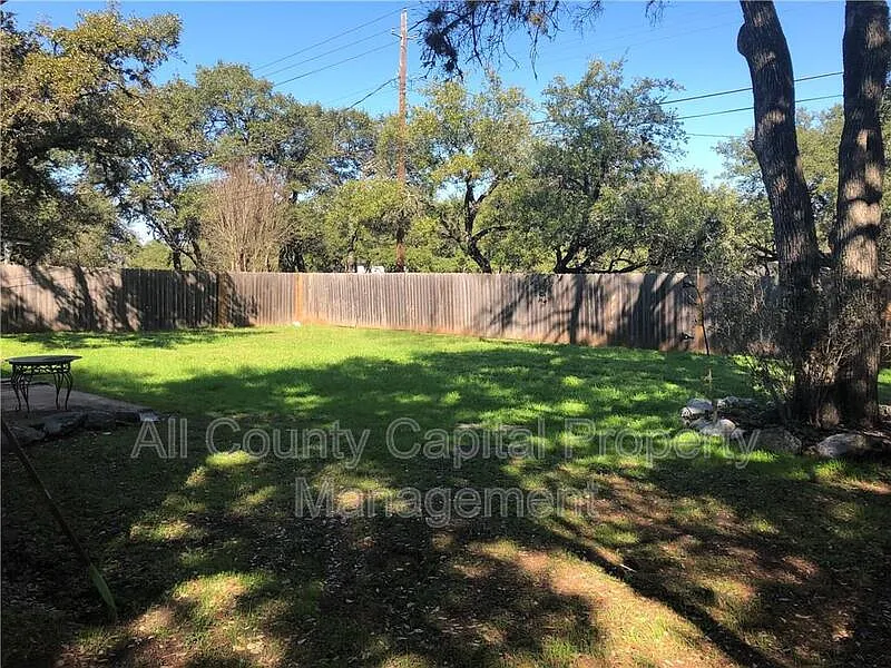 4 bed, 2.0 bath, 1627 sqft, $2,445 — Photo 3