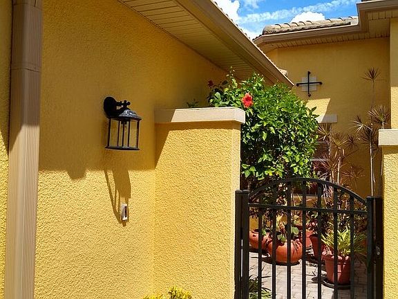 3rd image of 2322 Palm Tree Dr