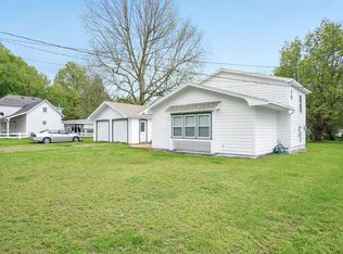 108 W Blaze Rd, Mount Vernon, MO 65712
