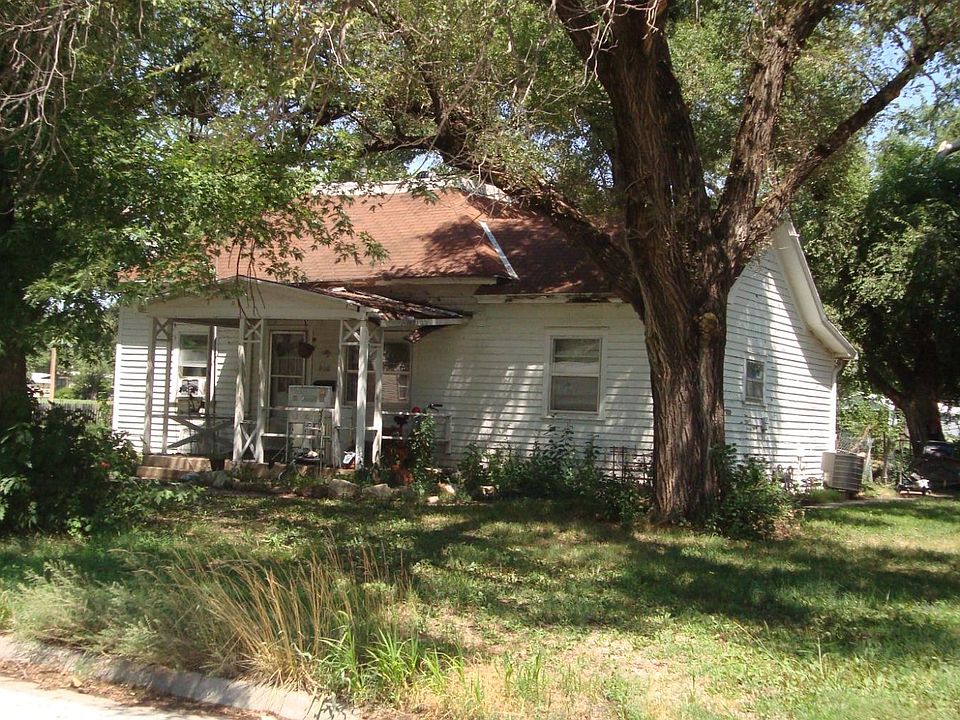 2nd image of 210 N Roosevelt St