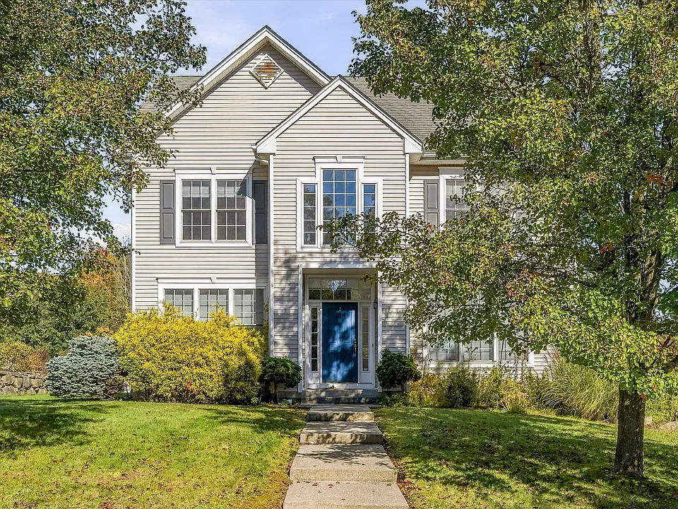 2 Ainsley Ct