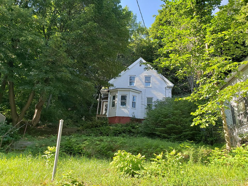 2nd image of 195 Riverside Dr