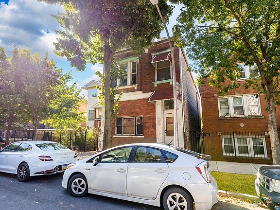 2nd image of 2855 W 21st St