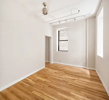 Rented by Compass | media 14