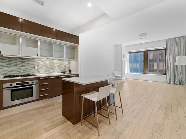 75 Wall St APT 21A, New York, NY 10005