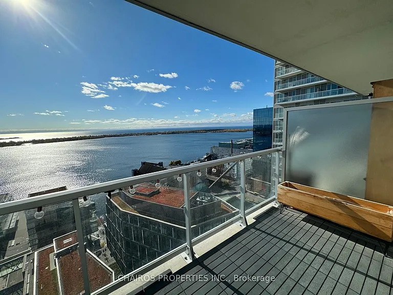 20 Richardson St N #2904 — Photo 11