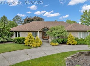 54549 Sherwood Ln, Utica, MI 48315
