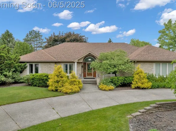54549 Sherwood Ln, Utica, MI 48315