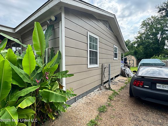 3rd image of 3620 Bailey Ave