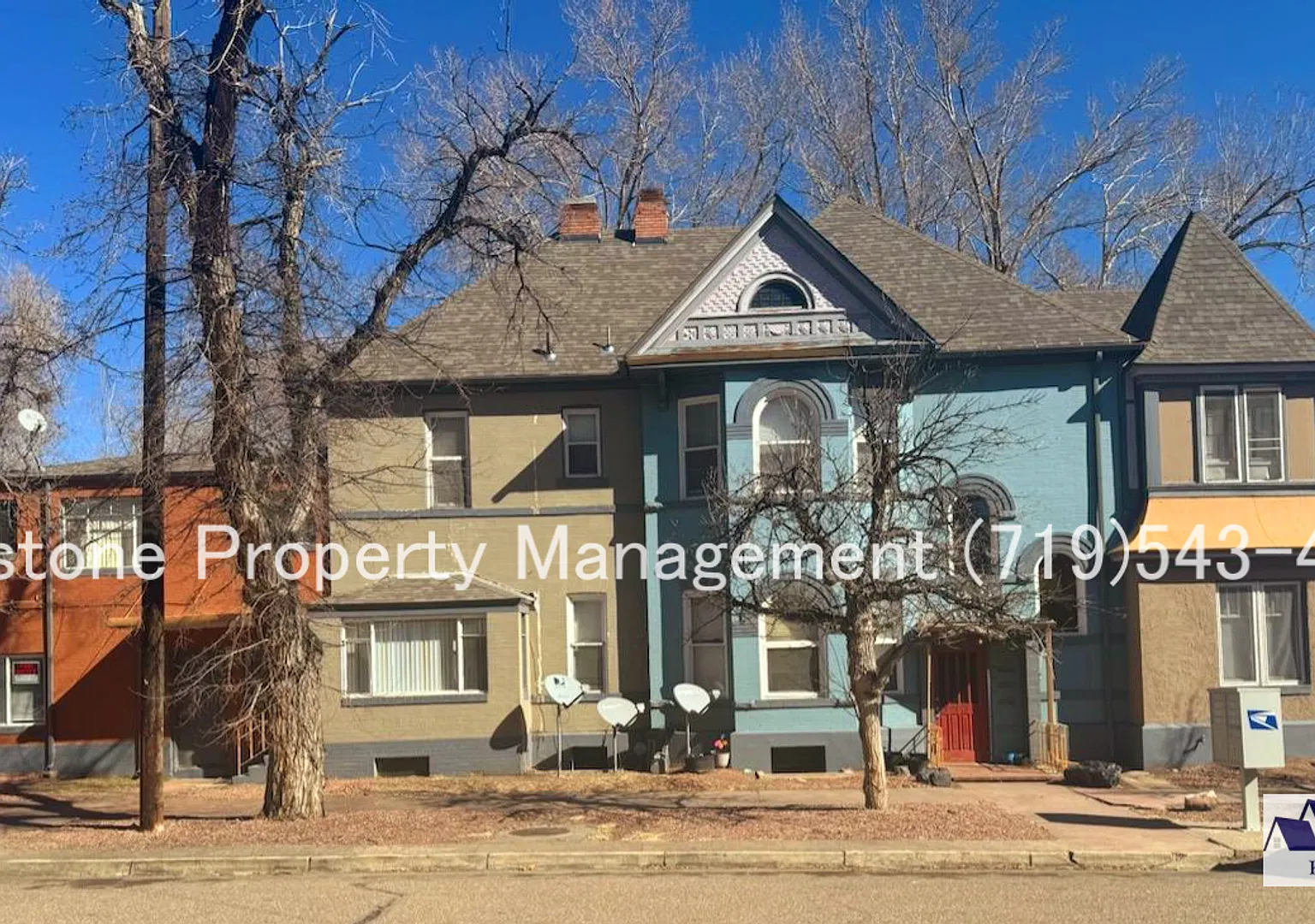 $400 Off 1st Month & App Fee Reimbursed! Charming 2 Bedroom Apartment $825/$825 — Photo 3