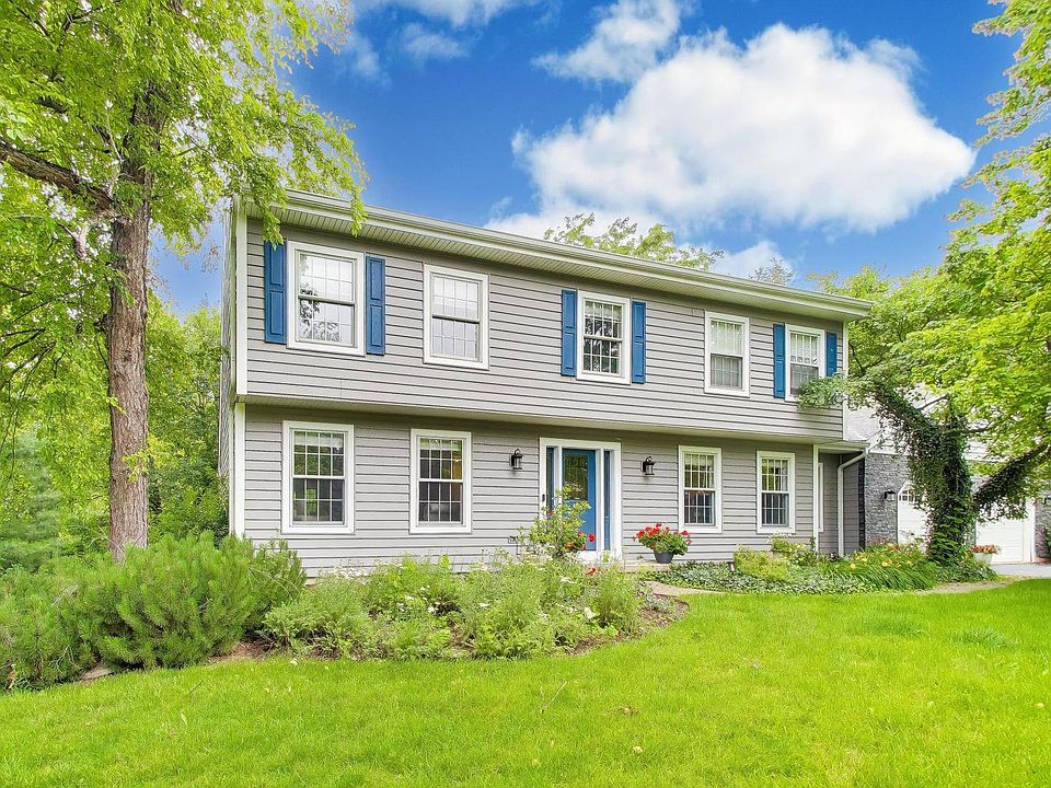 1st image of 924 Glen Oak Dr