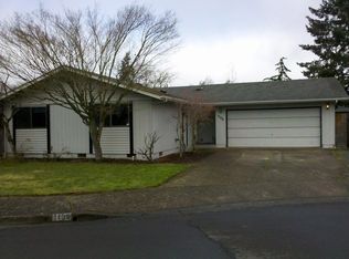 1135 Clinton Dr, Eugene, OR 97401