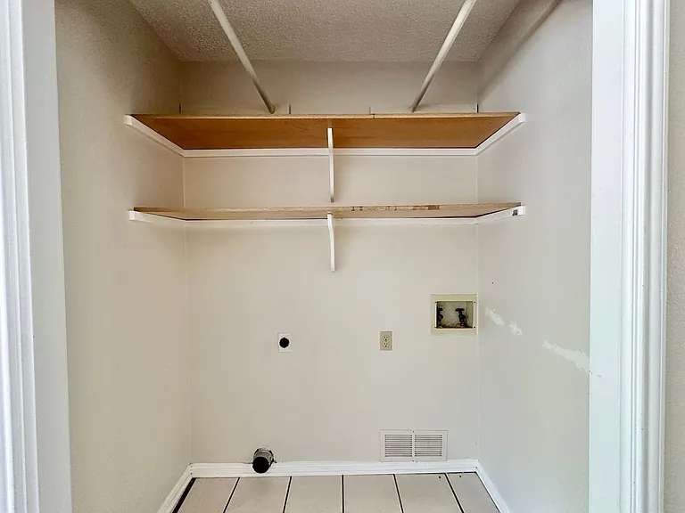 3706 Madison Dr — Photo 15