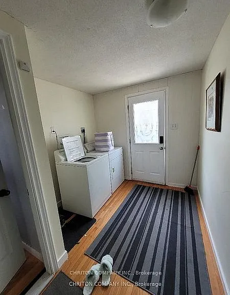 566 Chantenay Dr — Photo 7