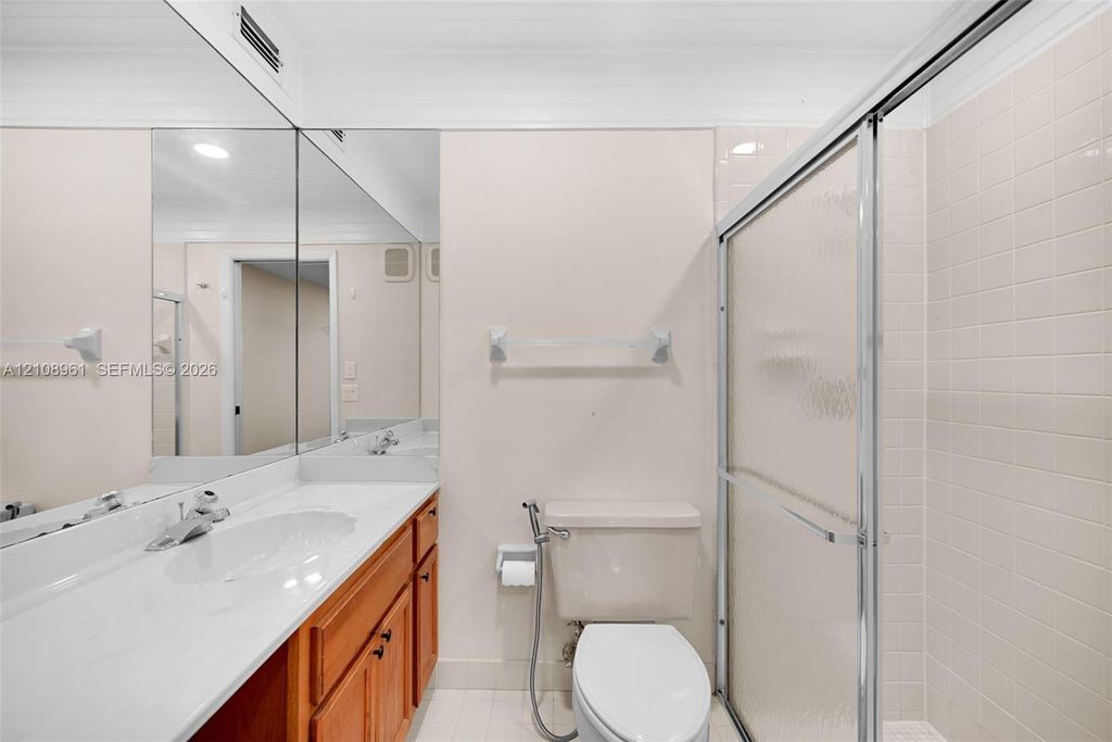 1750 NE 39th Ct APT 803, photo 8