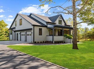 17 Moriches Avenue, East Moriches, NY 11940