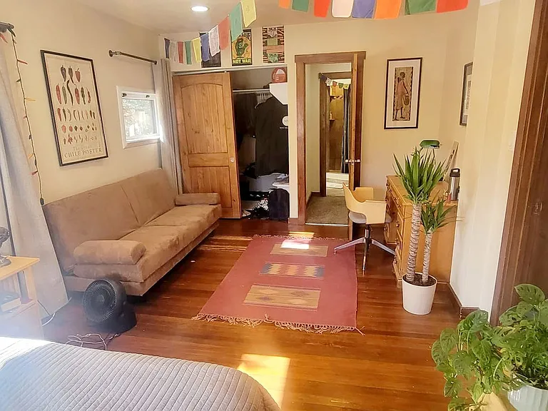 1325 Balsam Ave — Photo 9
