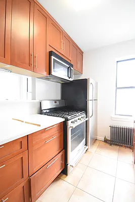 Rented by Skyward | media 30