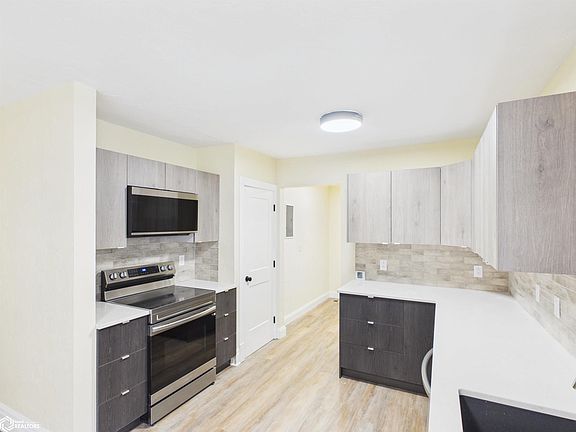 2nd image of 533 Chester Ave